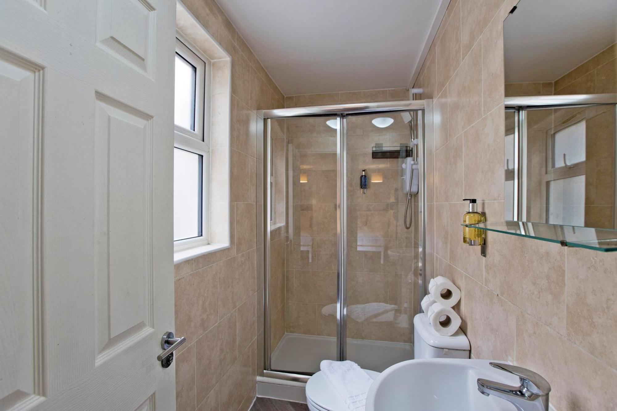 Imperial Corner House-Whitechapel Apartment Londen Buitenkant foto