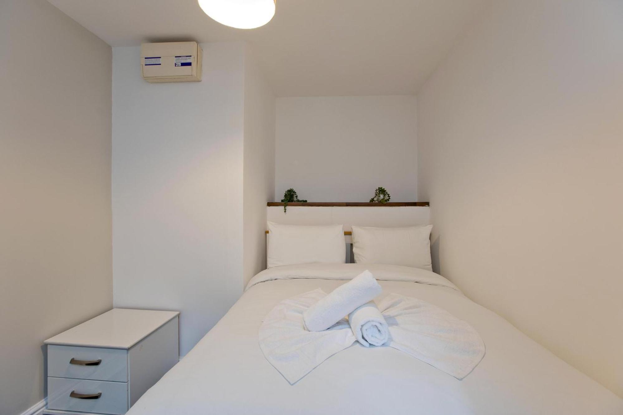 Imperial Corner House-Whitechapel Apartment Londen Buitenkant foto