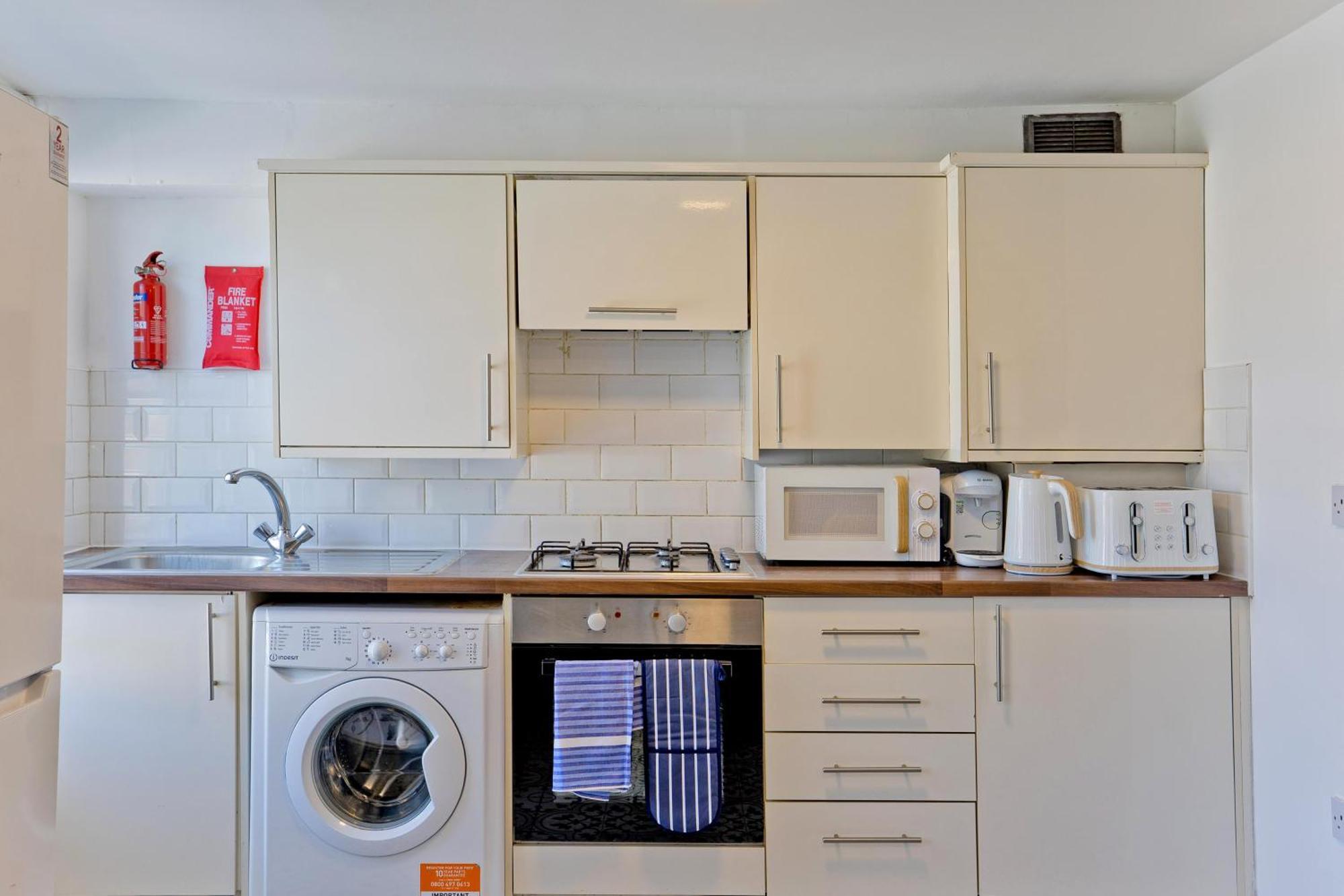 Imperial Corner House-Whitechapel Apartment Londen Buitenkant foto