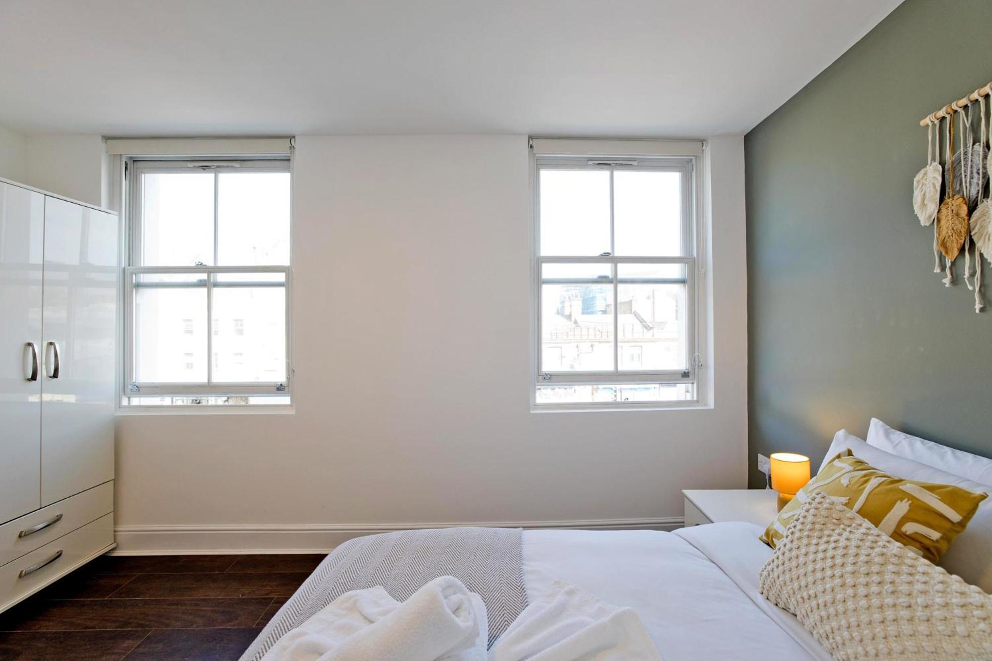 Imperial Corner House-Whitechapel Apartment Londen Buitenkant foto
