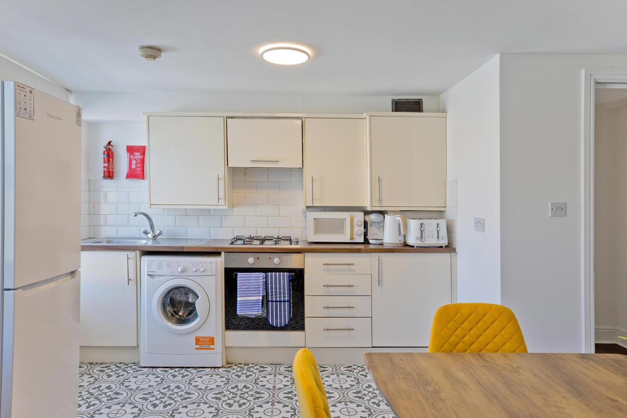 Imperial Corner House-Whitechapel Apartment Londen Buitenkant foto