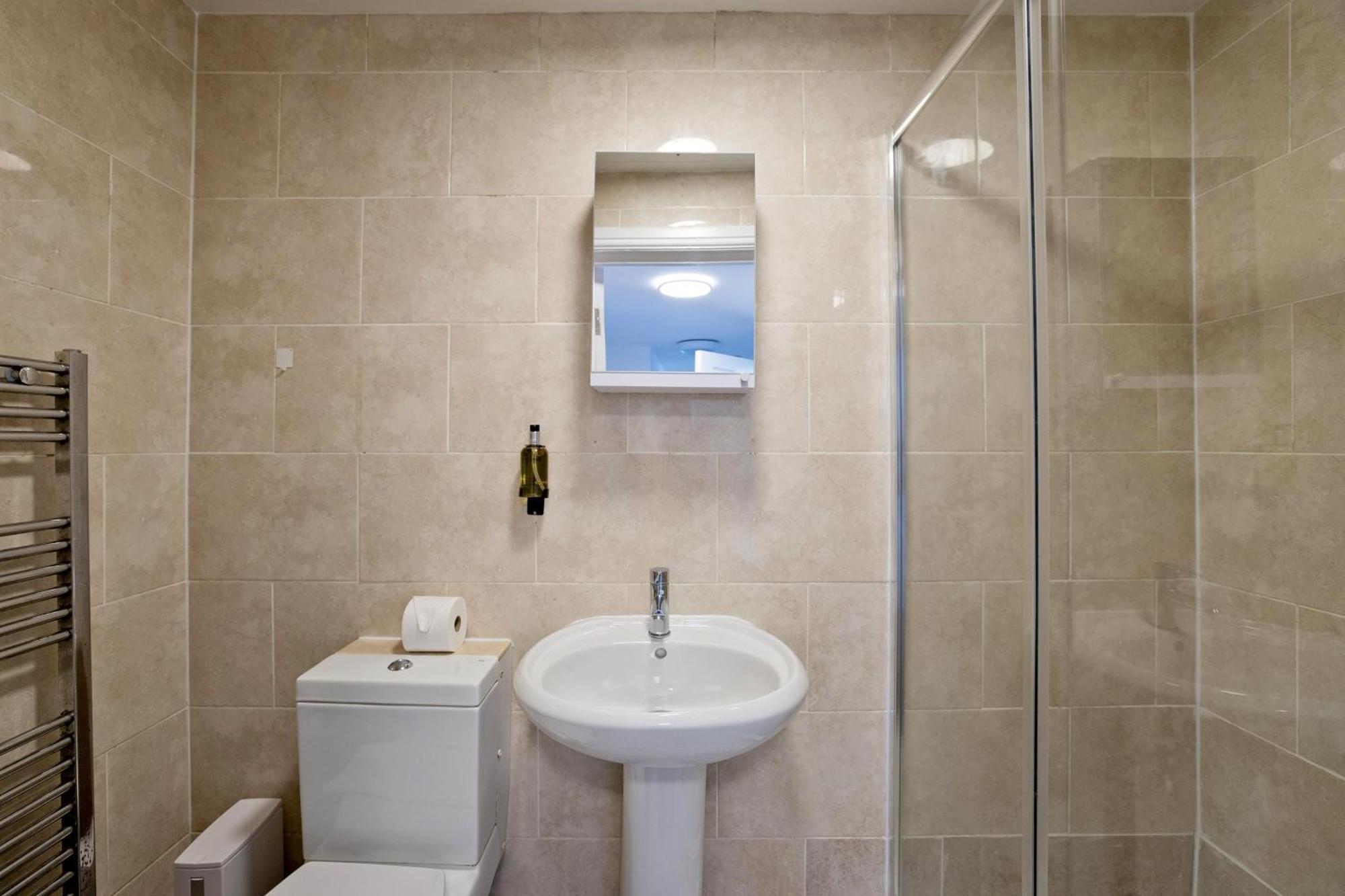 Imperial Corner House-Whitechapel Apartment Londen Buitenkant foto
