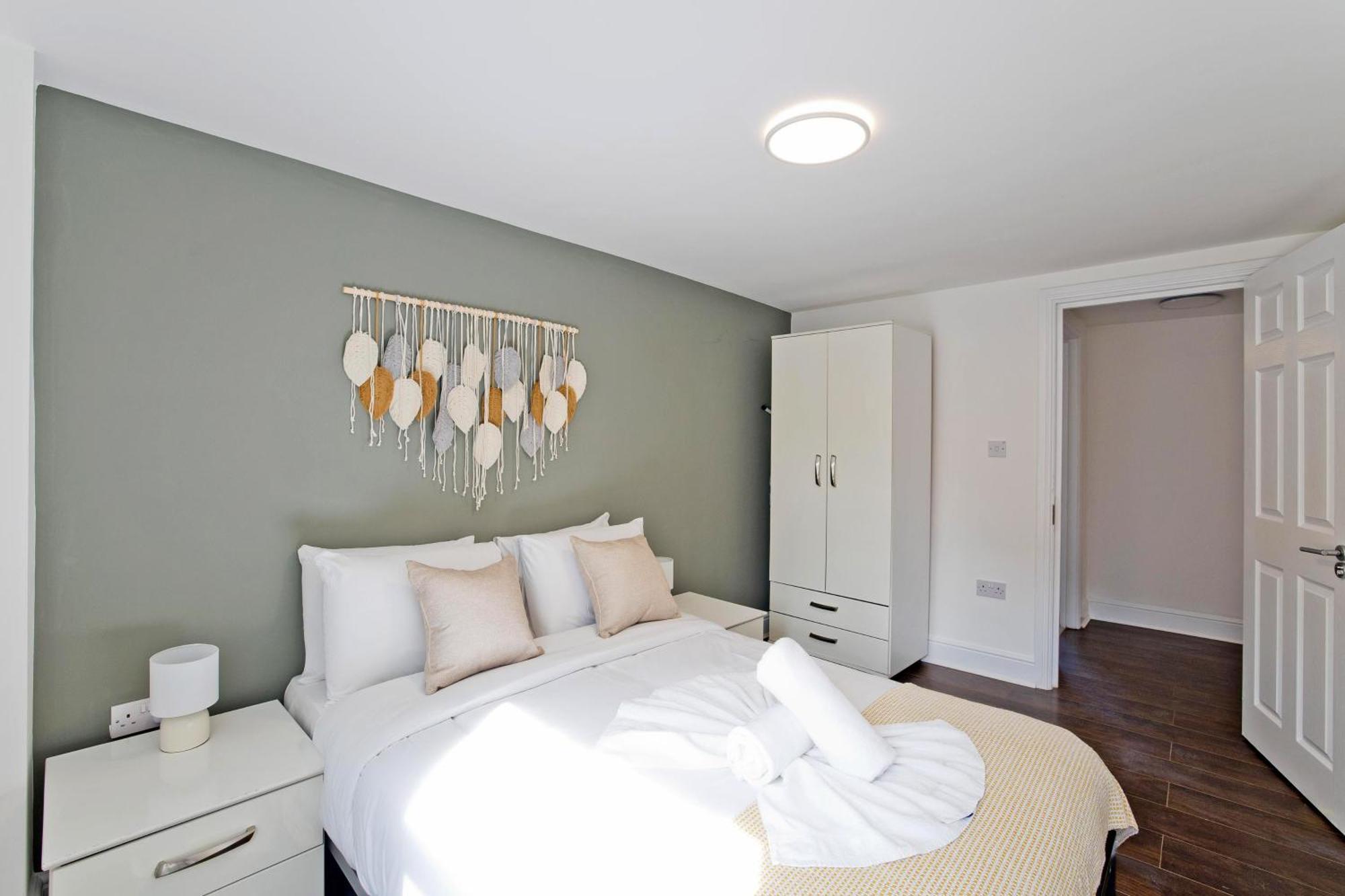 Imperial Corner House-Whitechapel Apartment Londen Buitenkant foto